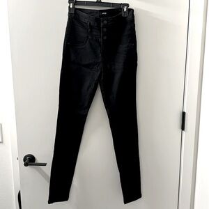 Refuge High Waisted Skinny Jean NWOT